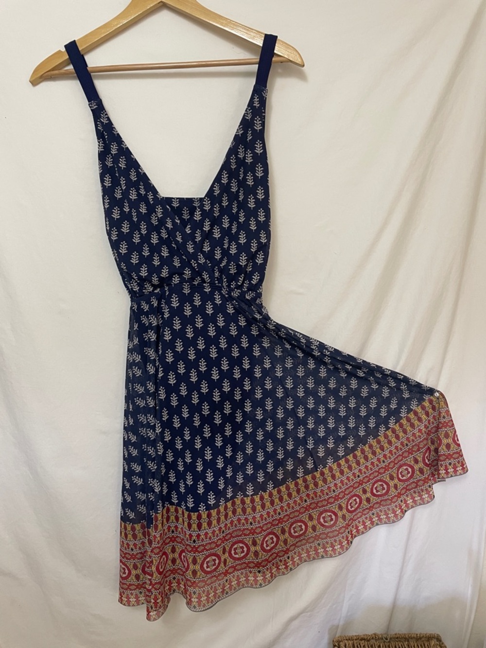 BloomChic Navy and White Floral One-Piece Swimsuit with Red Accent Hem Sz  22-24
